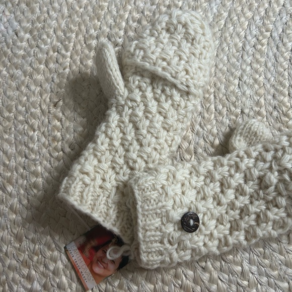 Knit new gloves removable top mittens mitten fair trade button gift - Picture 2 of 6